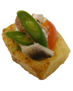 (F) Niçoise Salad in Jacket Potato with Mustard Grain Dressing